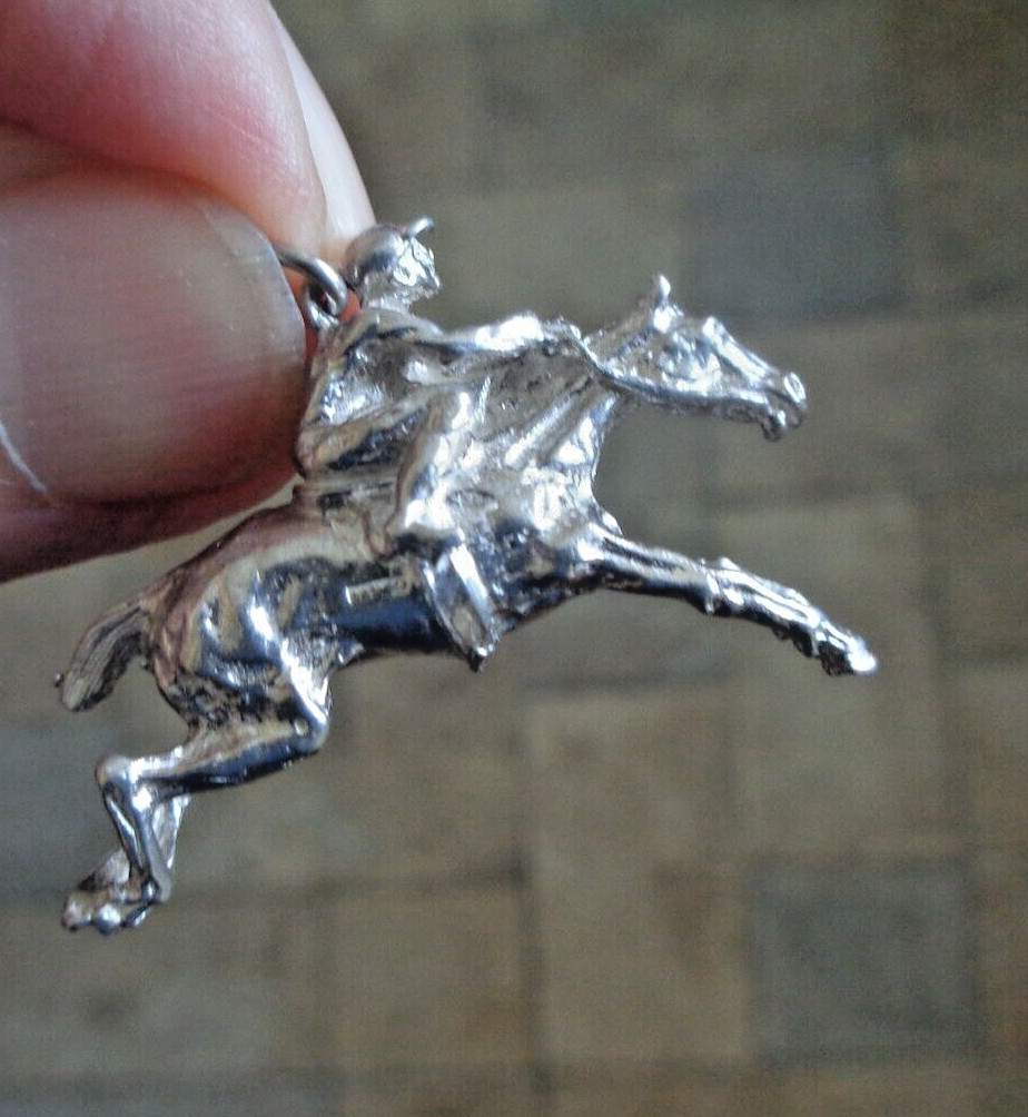 Attractive Vintage Sterling Silver Pendant - Racing Horse & Jockey Rider