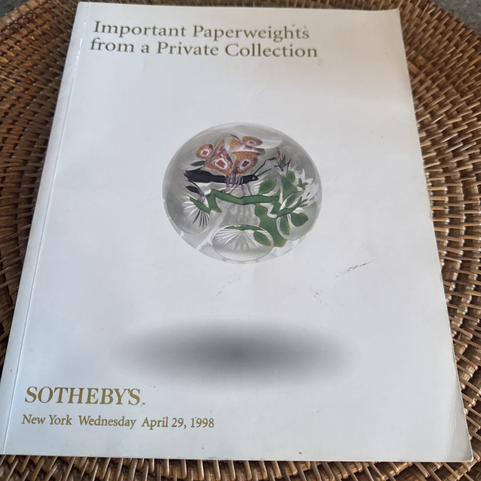 Important Paperweights From A Private Collection. Sotheby’s. 1998. 