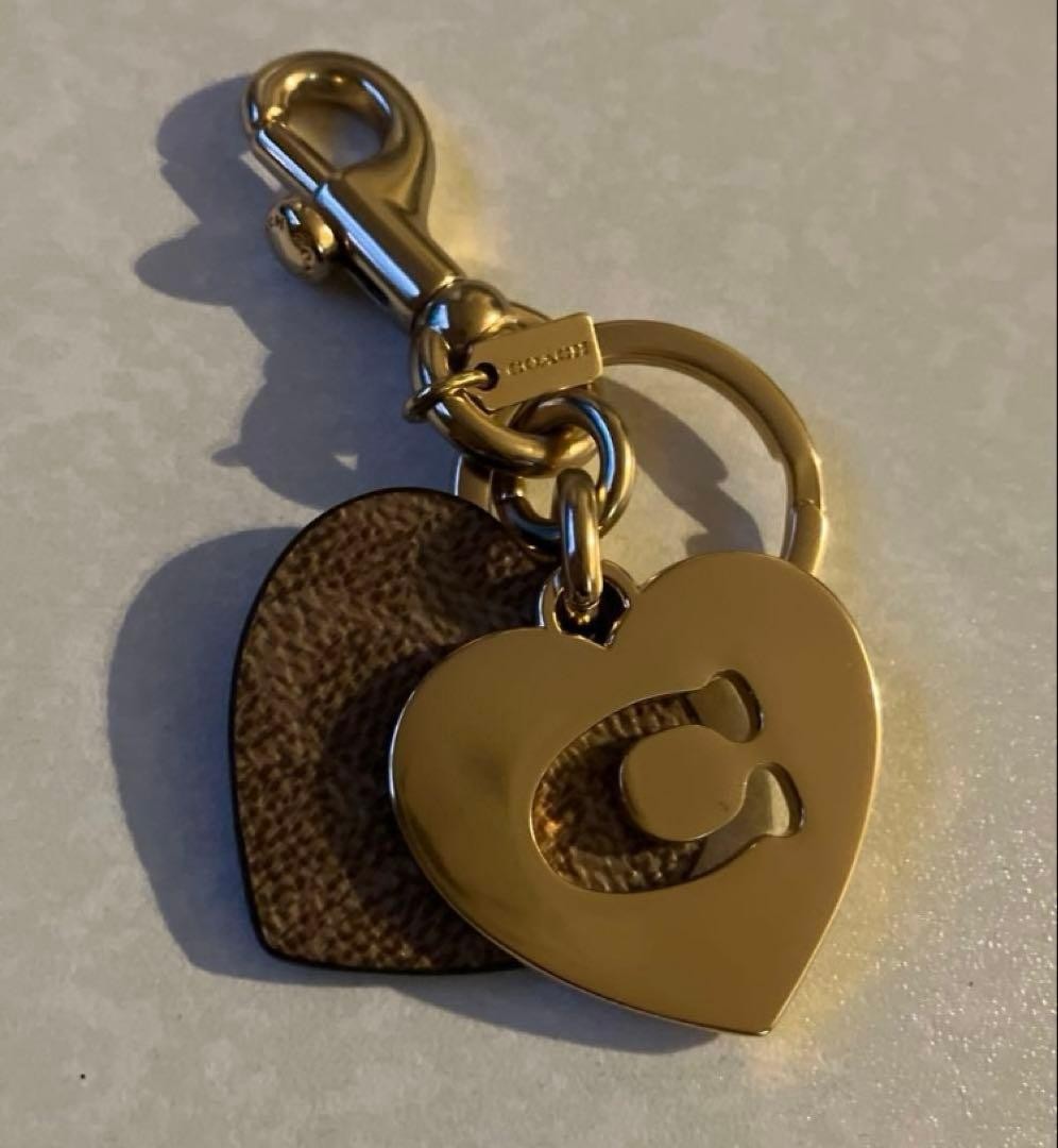 COACH Heart-Shaped Keychain Gold