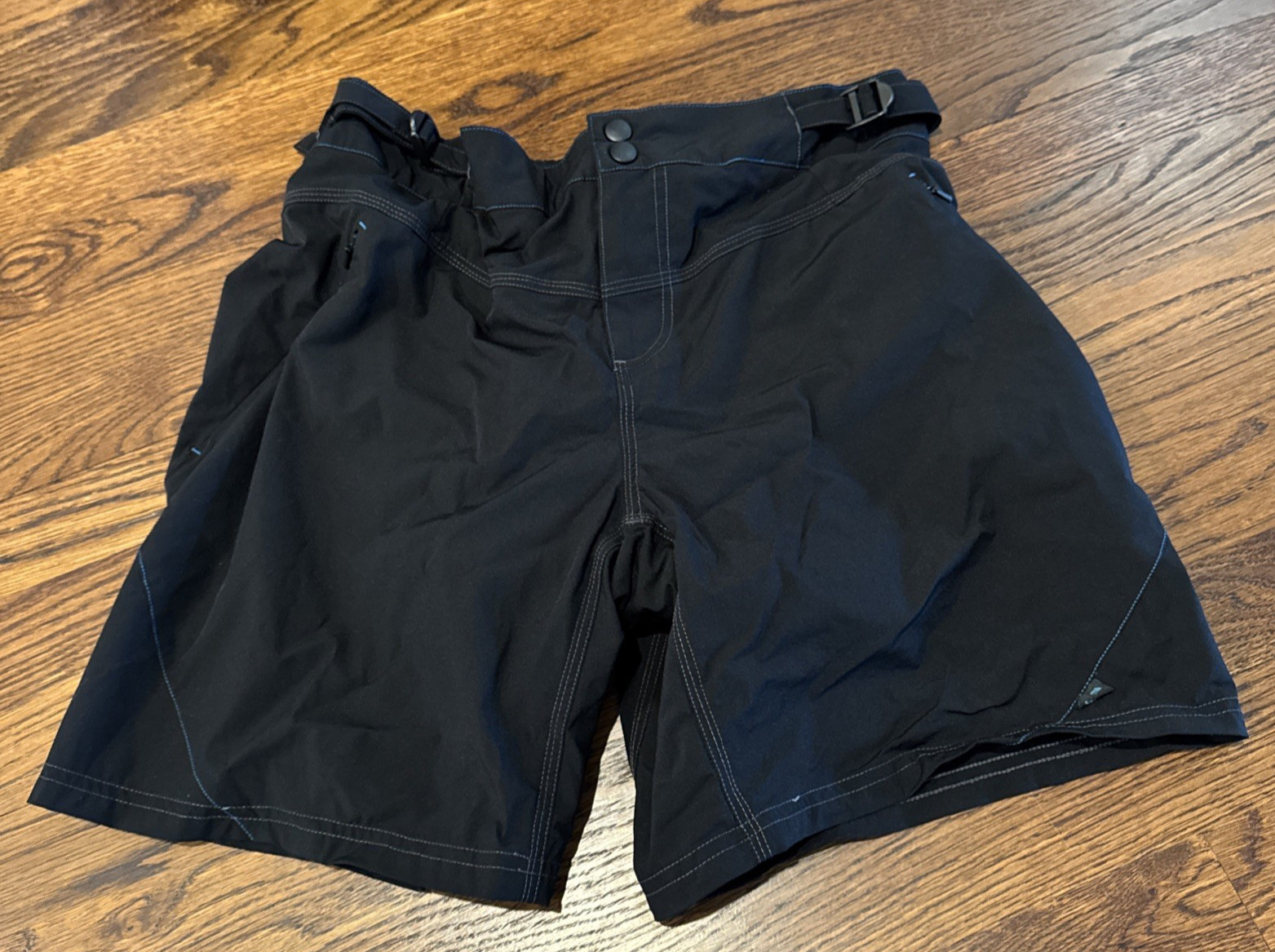Novara Women's Black 33"W MTB Cycling Padded Shorts Mountain Bike Zip Pockets