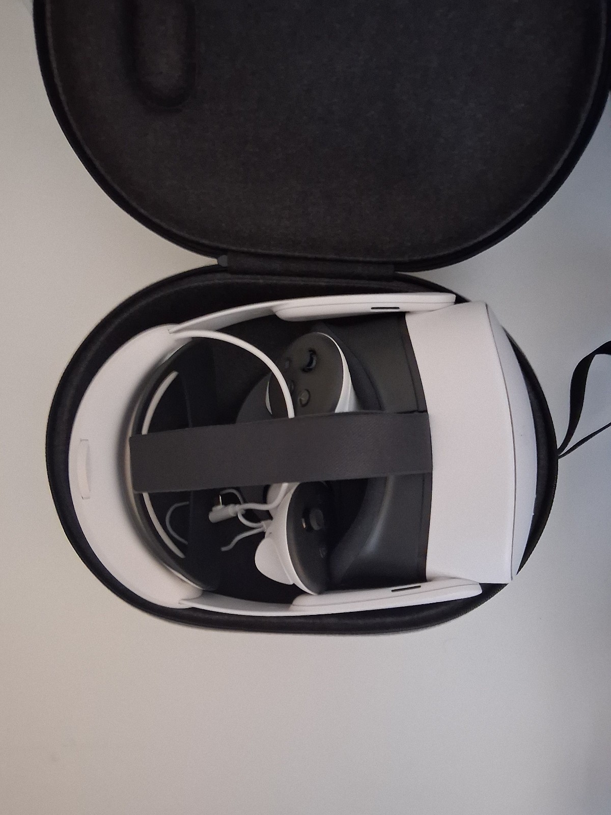 meta quest 3s 256gb with case and extended battery