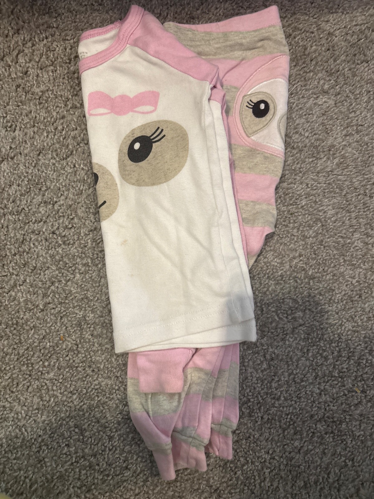 10 sets of pajamas used 18-2t