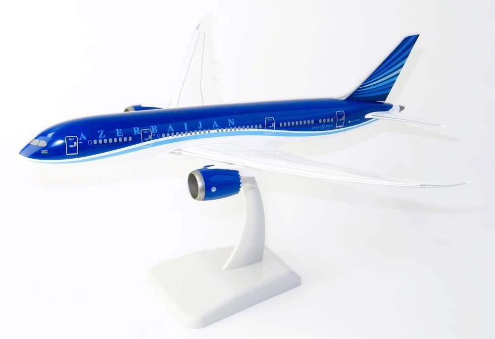 Hogan HGAZER7878 Azerbaijan Airlines Boeing 787-800 Desk Model 1/200 AV Airplane