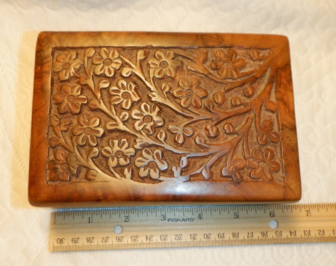 URNS FOR CATS, WOODEN HAND CRAFTED, NEW 6 3/4 X 4 X 2/34