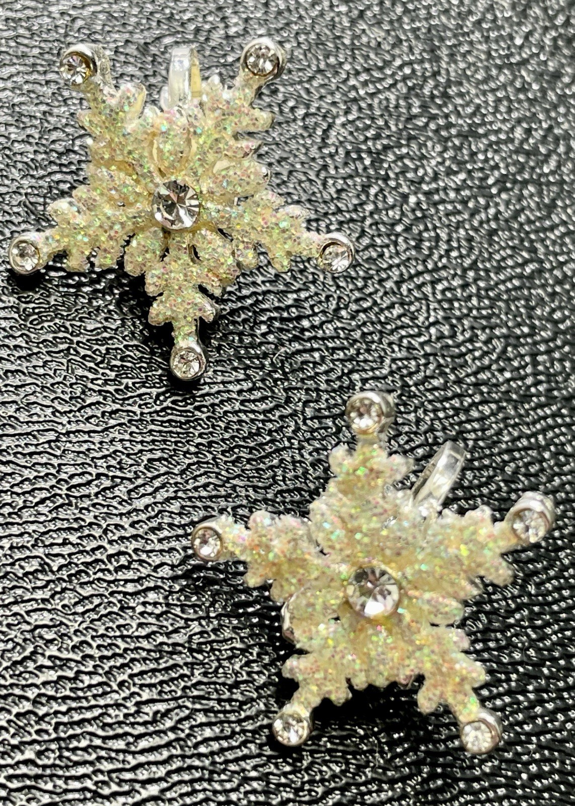 Vintage Snowflake Crystal Rhinestone Silver Tone Clip Earrings