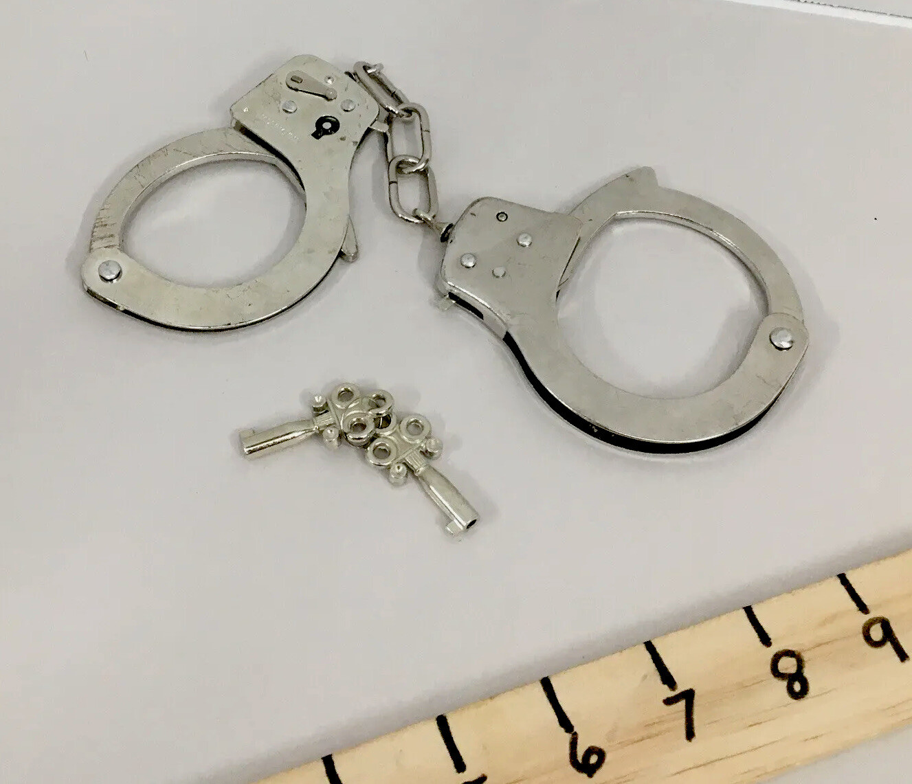 Handcuffs Metal with Keys