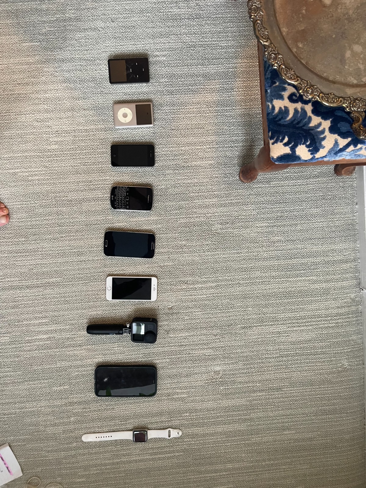 Family’s vintage consumer tech collection, spanning 25 years and nine devices