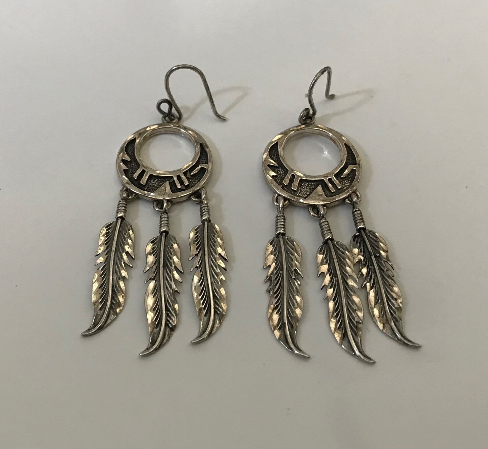 VTG Native American Sterling Silver Dangle/Drop Pierced Earrings..Feathers