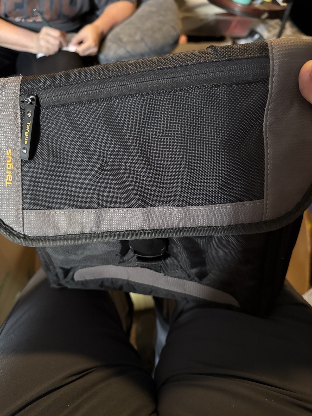 Targus CityG ear 10 X 10 Inch Messenger Bag  For Travel