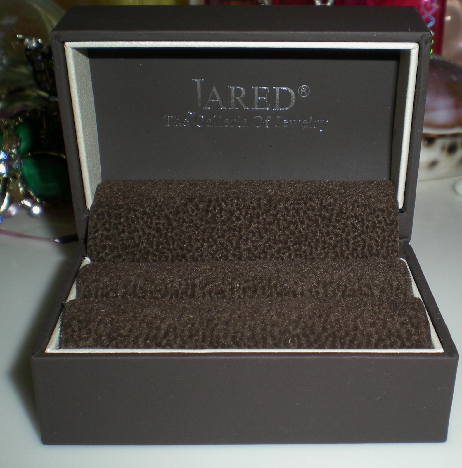 JARED Galleria Of Jewelry Empty Brown RING Presentation Box  Could Fit 2 rings