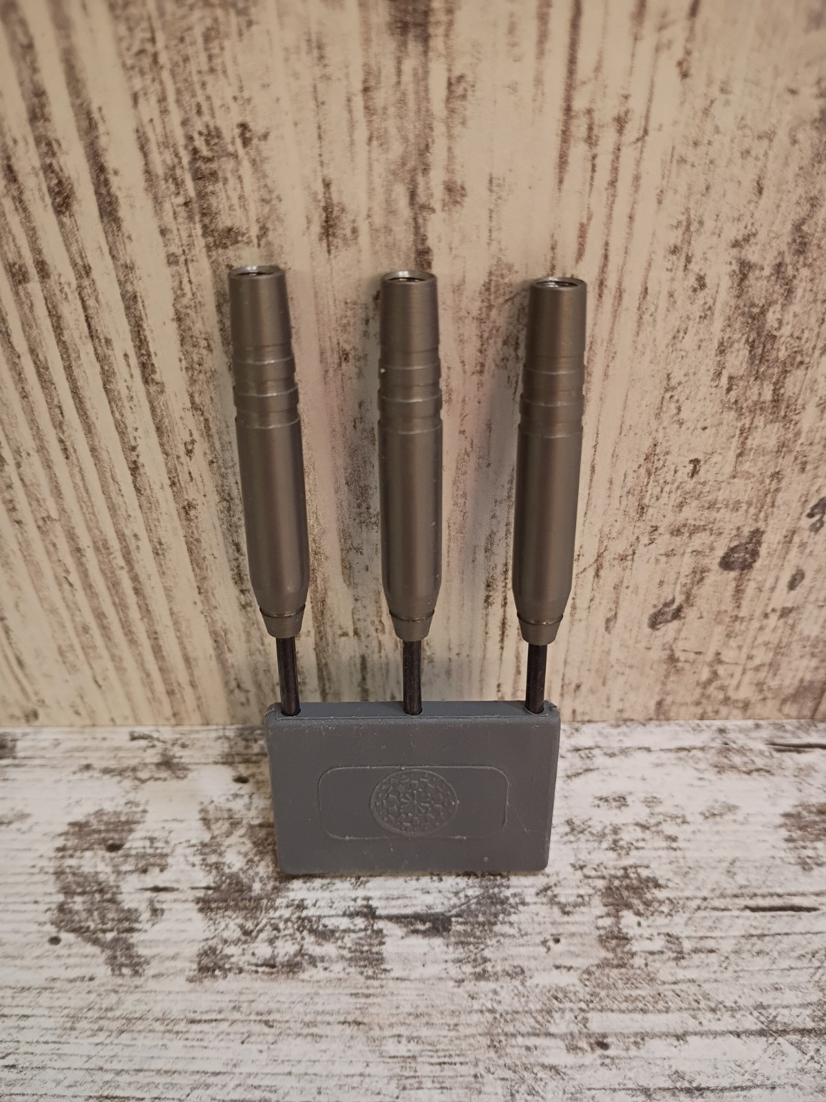 Unbranded Steel Tip Darts 22 Gram 42mm Long New No Packaging