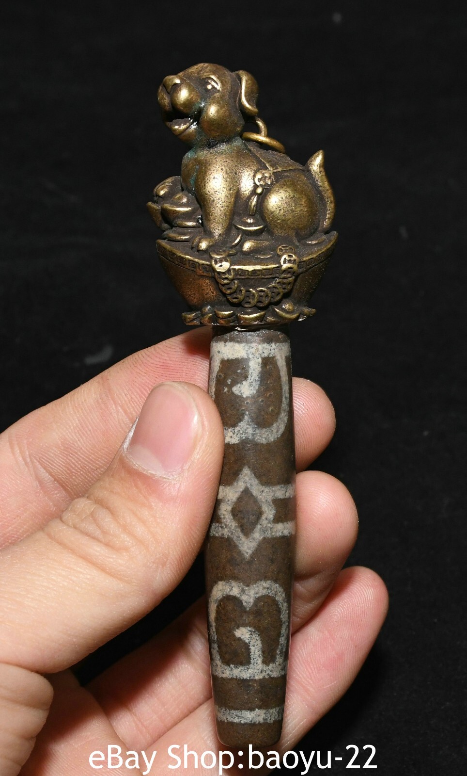 Old Tibet Natural Agate Onye Bronze Dog Yuanbao Wealth Dzi Bead Amulet Pendant