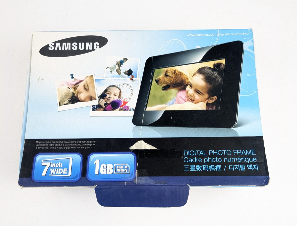 Samsung Digital Photo Frame 7" inch Wide Black SPF-71E