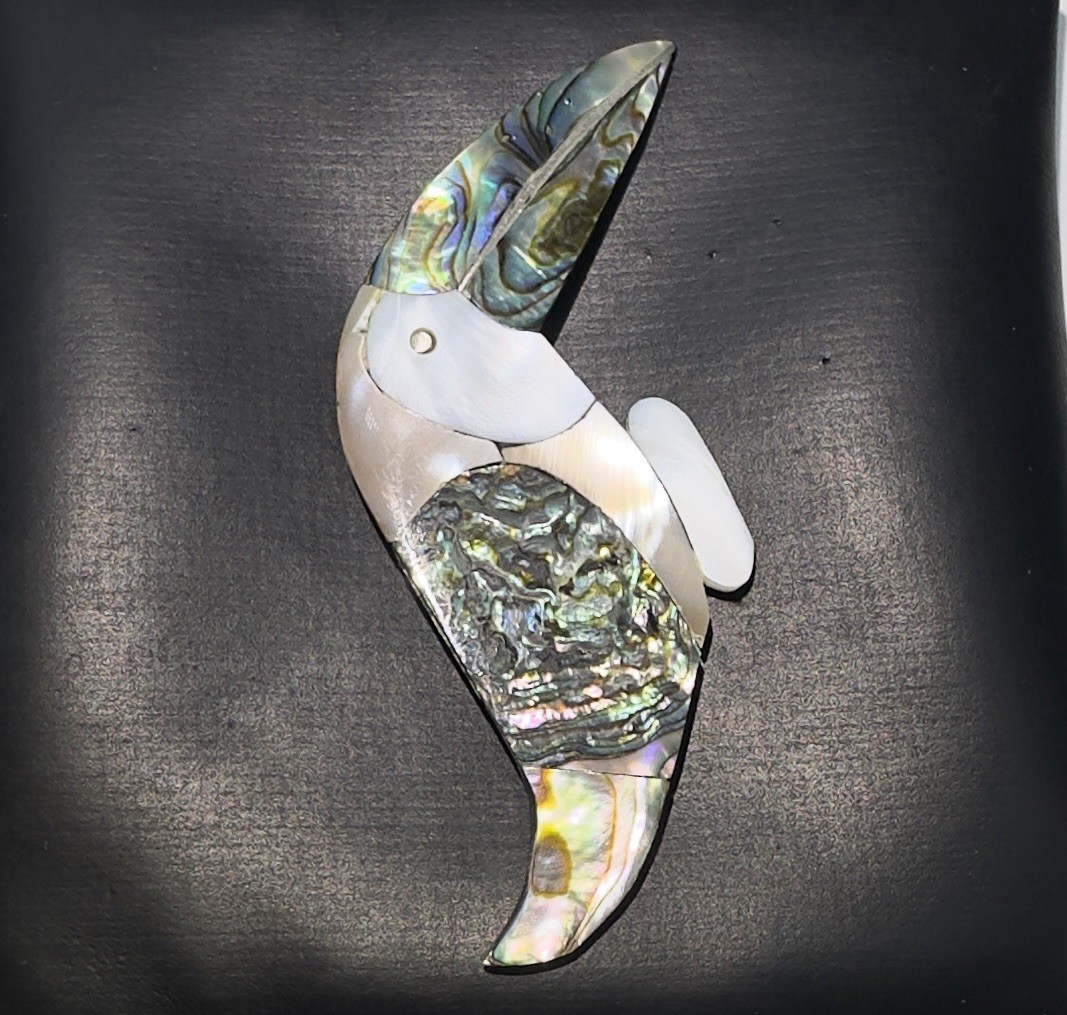 Alpaca Silver Mexico Mother Of Pearl & Abalone Toucan Brooch 