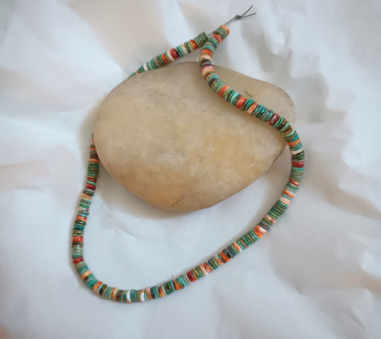 MEXICAN TURQUOISE & SPINY OYSTER 6MM HEISHI BEADS - 15.75" Strand - 4077E