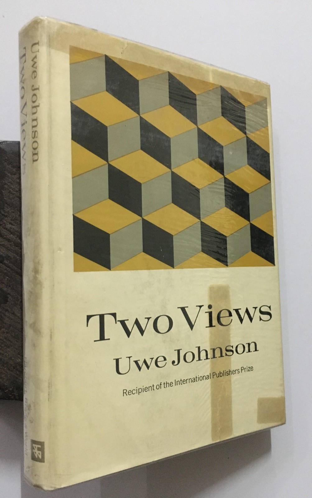 Johnson, Uwe: Two Views. Harcourt Brace And World. 1966. New York. 183p. hb
