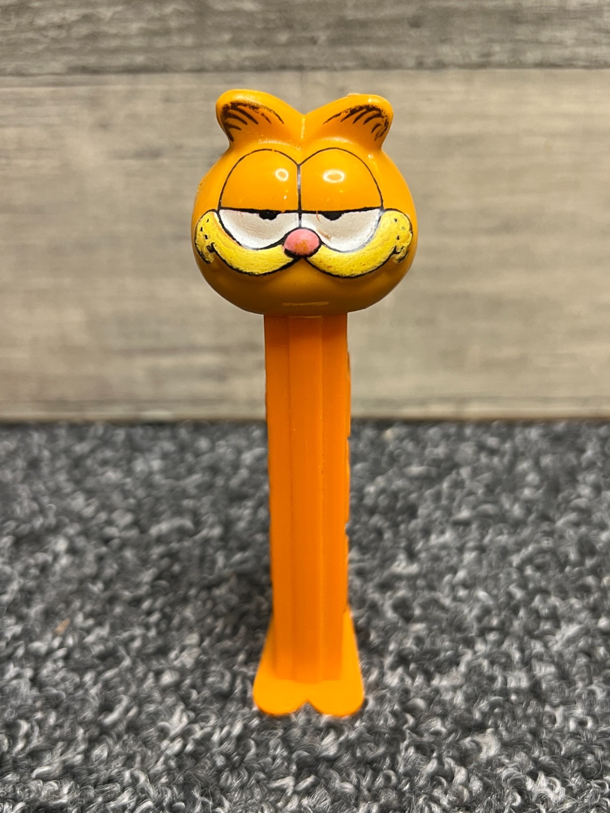 Vintage Garfield PEZ Dispenser Orange Stem 1970’s 1980’s Austria Feet