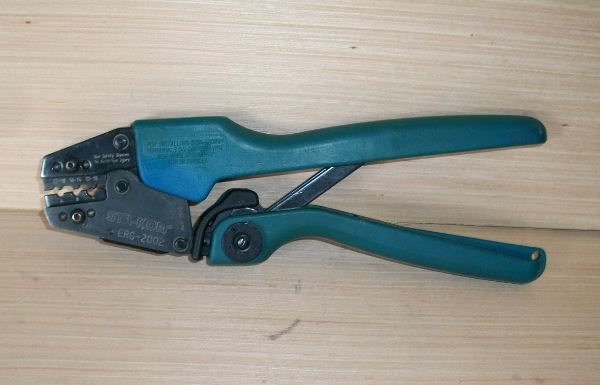 Thomas & Betts T&B ERG-2002 Sta-Kon Terminal Crimper 10- 22 Gauge