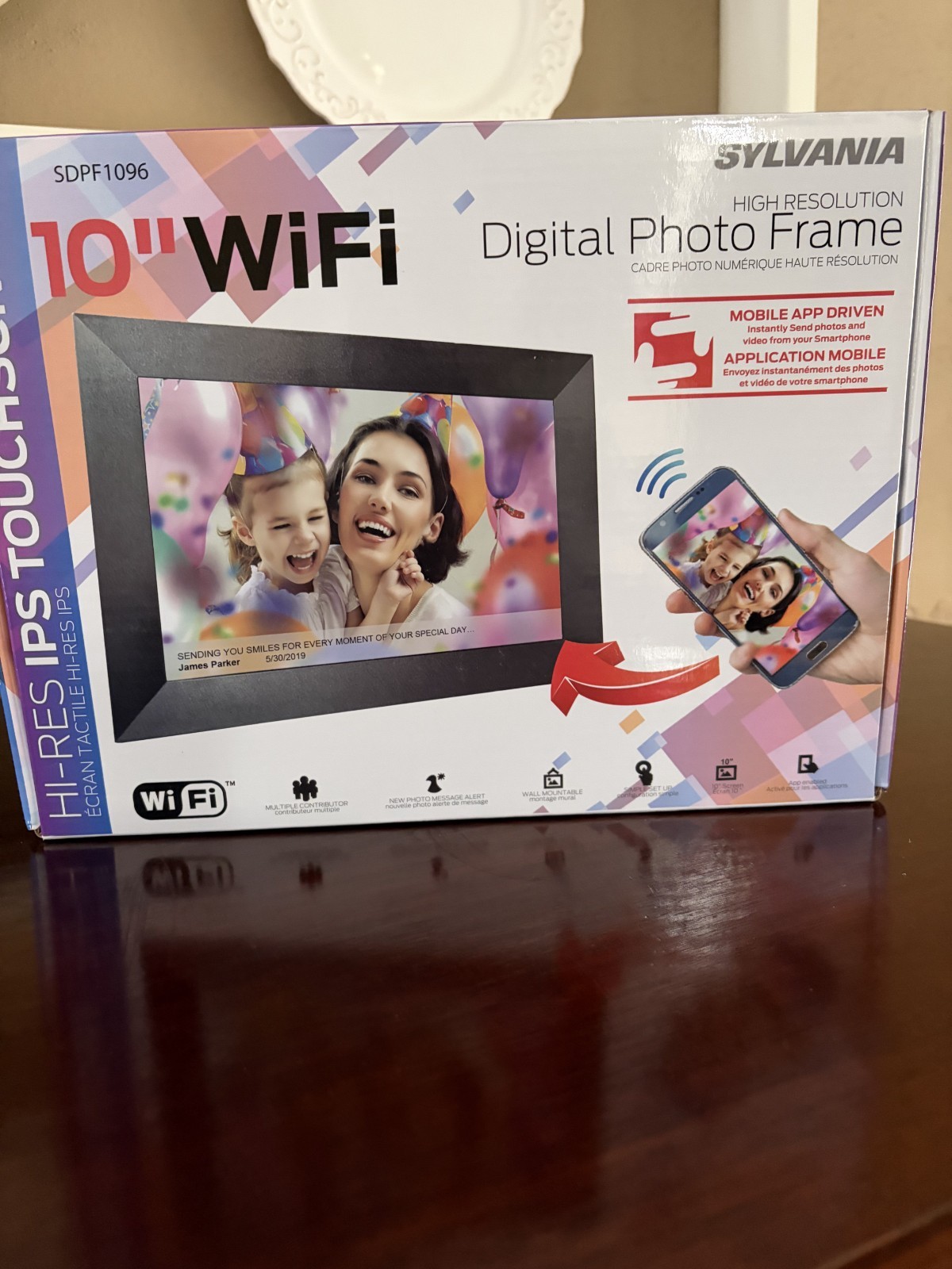 Sylvania 10" 10.1" Wi-Fi Frameo Digital Picture Frame SDPF1096