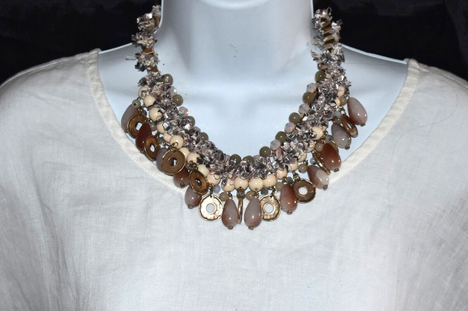Fabulous UNBRANDED Statement Necklace Beads Stone Glass Metal Fabric 18L