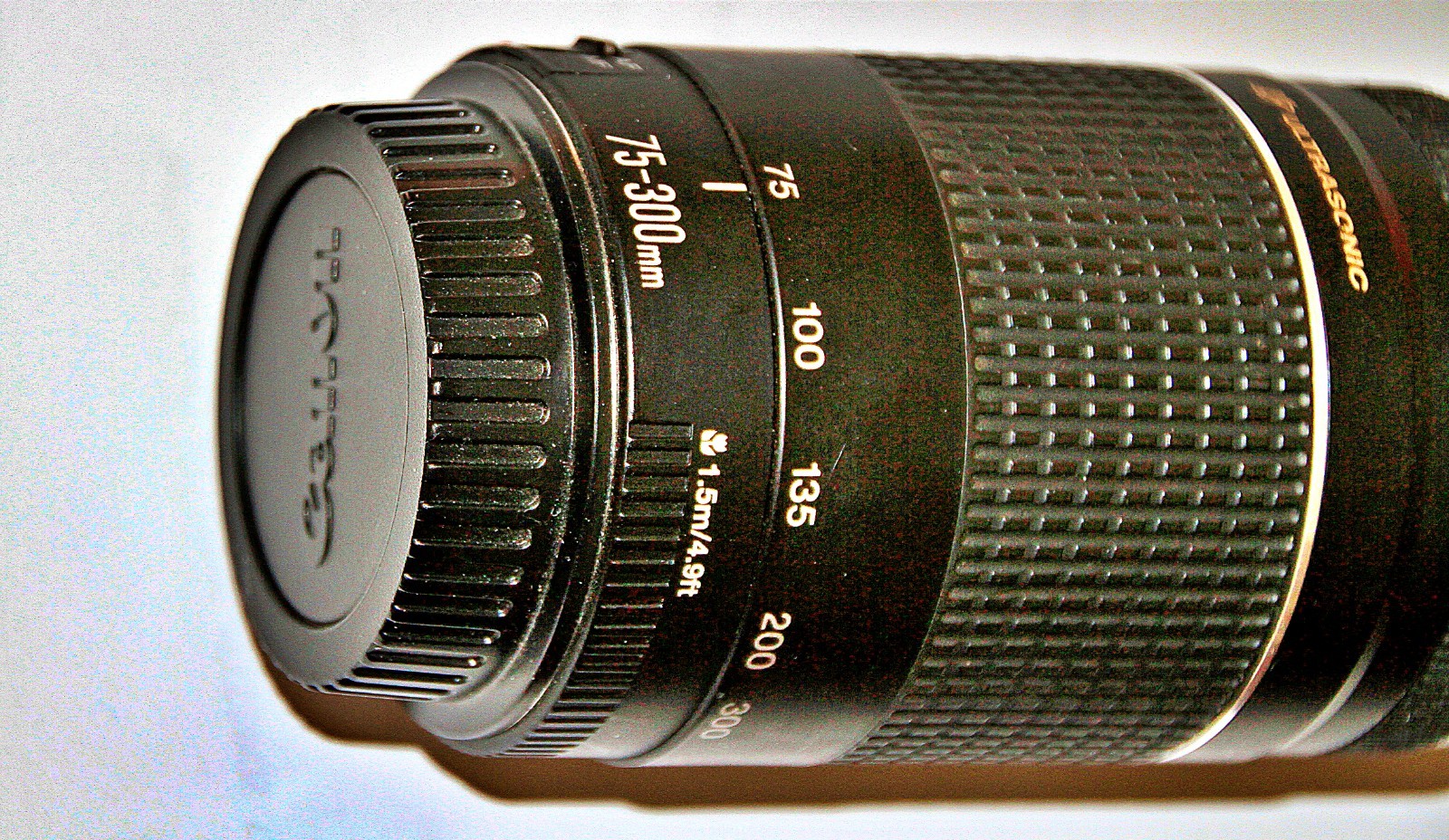 Canon EF 75-300mm f/4-5.6 III Telephoto Zoom Lens