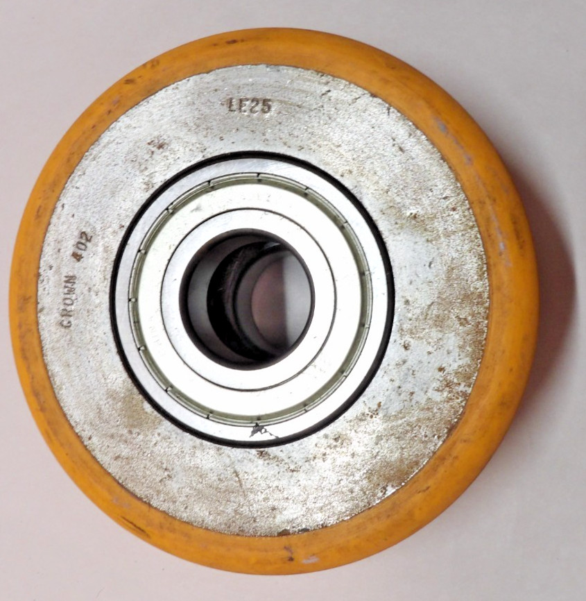 CROWN Load Wheel Assy Bearing 402 Compound LE25  For Forklift