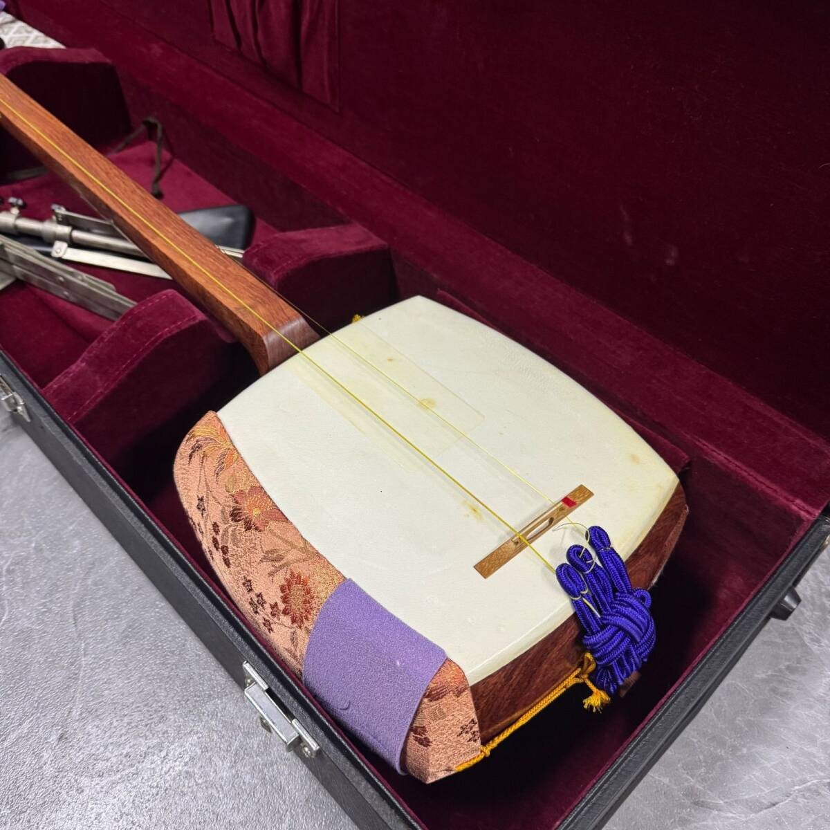 Tsugaru Shamisen Beniki Taiso High Quality Japanese Musical Instrument