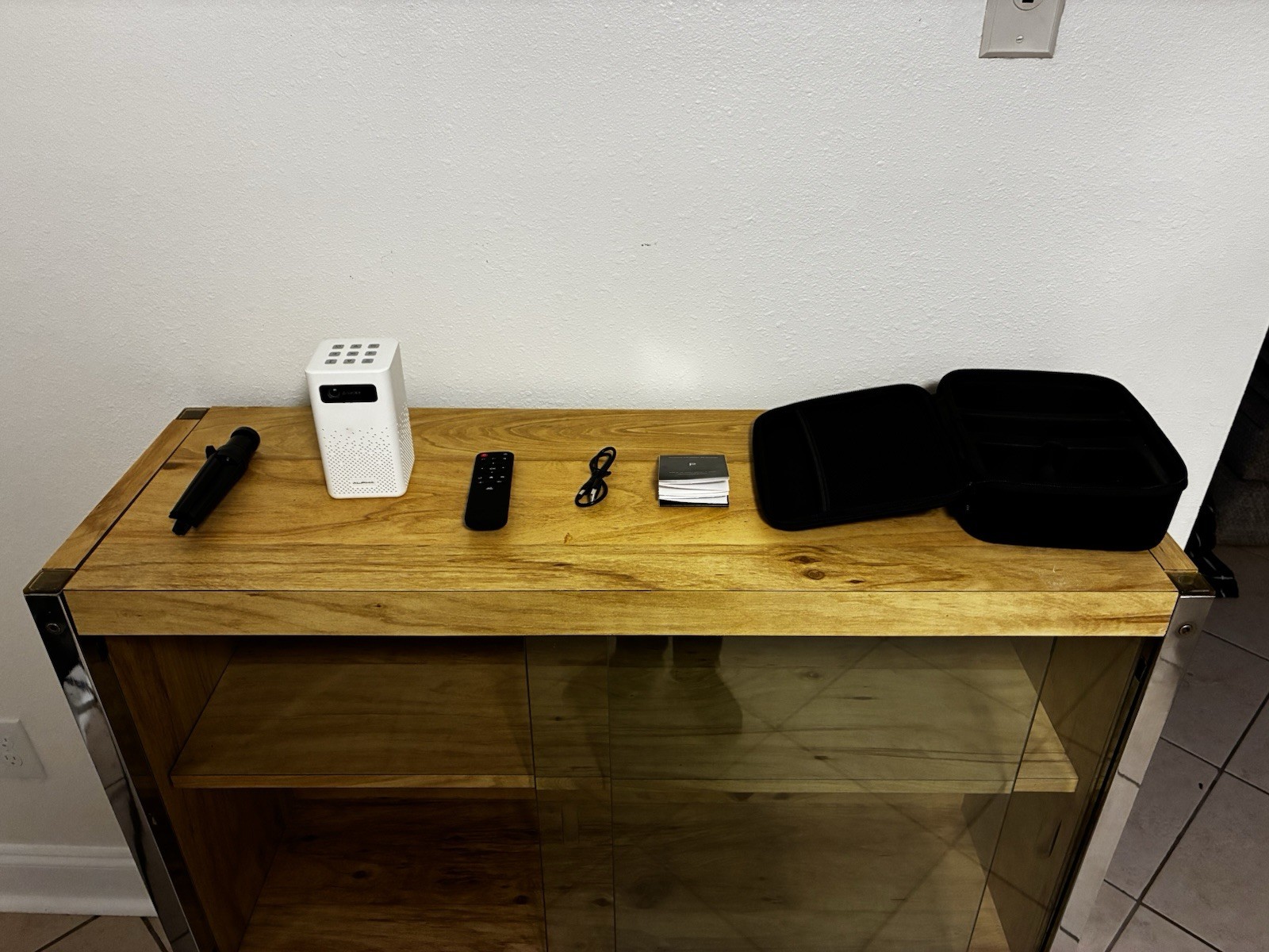 Alpha ZX9000 Pico Projector Full HD Home Theater with Remote!! Brand New!!