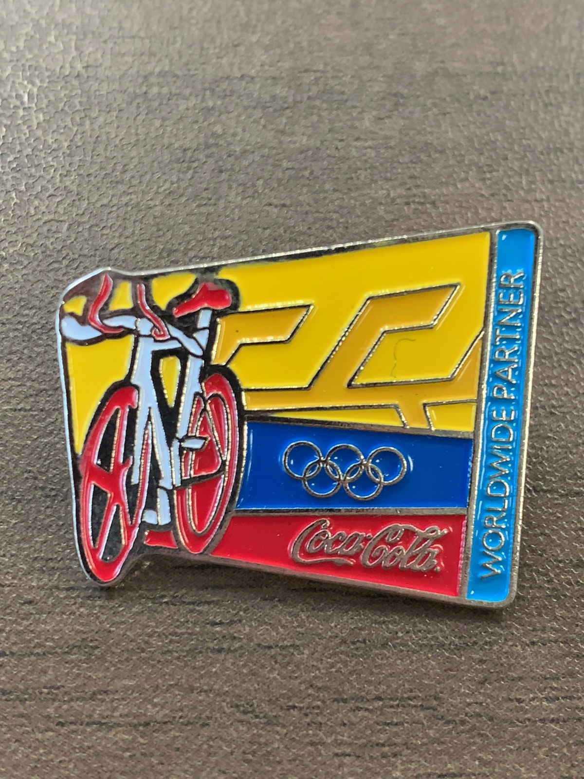 Athens Olympic '04 Official Pins Pin Badge, Coca Cola Japan[E14886]8e4