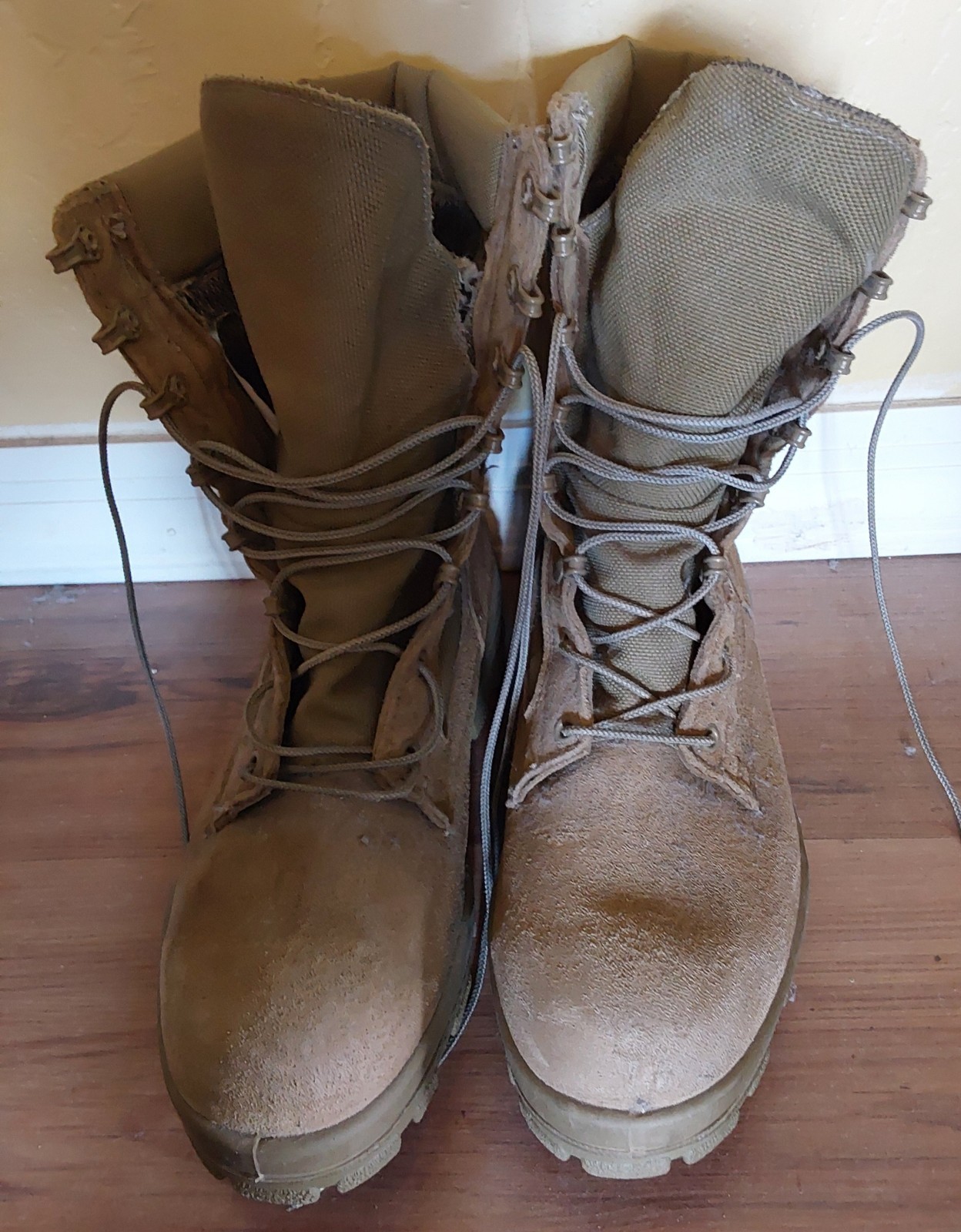 Bates Marine Corp Boots-Size 9.5 Med-Gortex Lining-Used, Good Condition