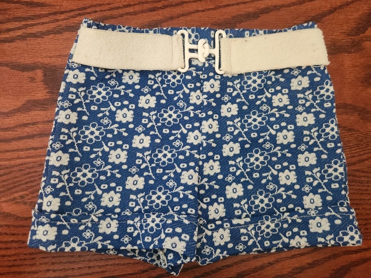 Vintage Carters Belted Girls Blue White Floral Shorts Size 4T Retro