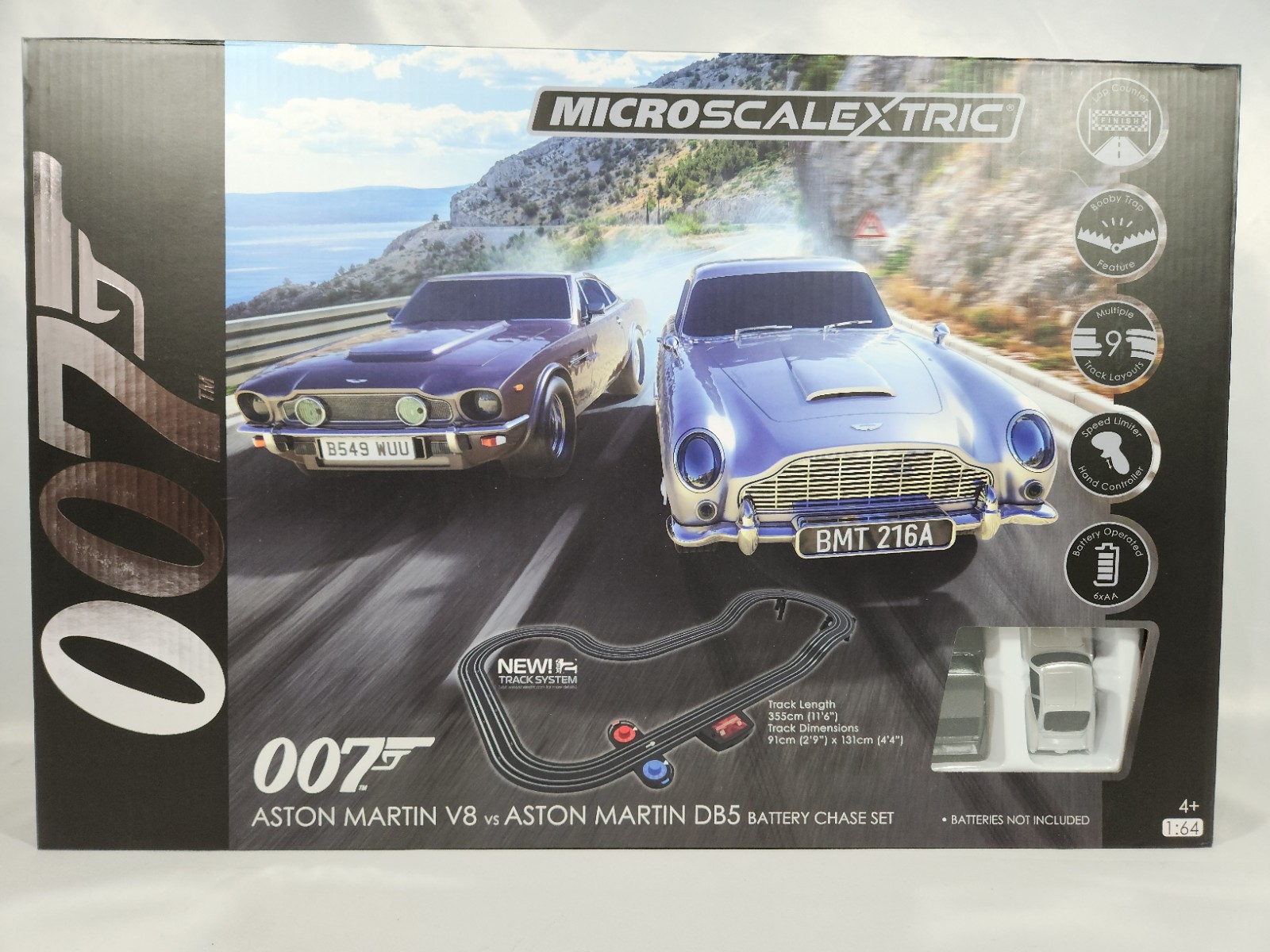 Hornby Hobbies James Bond 007 Race Set MicroscaleXtric 1:64