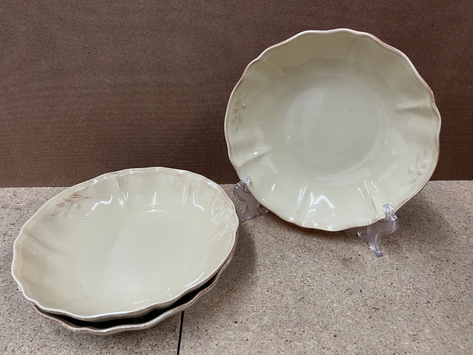 Set Of 3 ARENITO Taupe Yellow Scalloped Edge Leaf Imprint Distressed Bowl