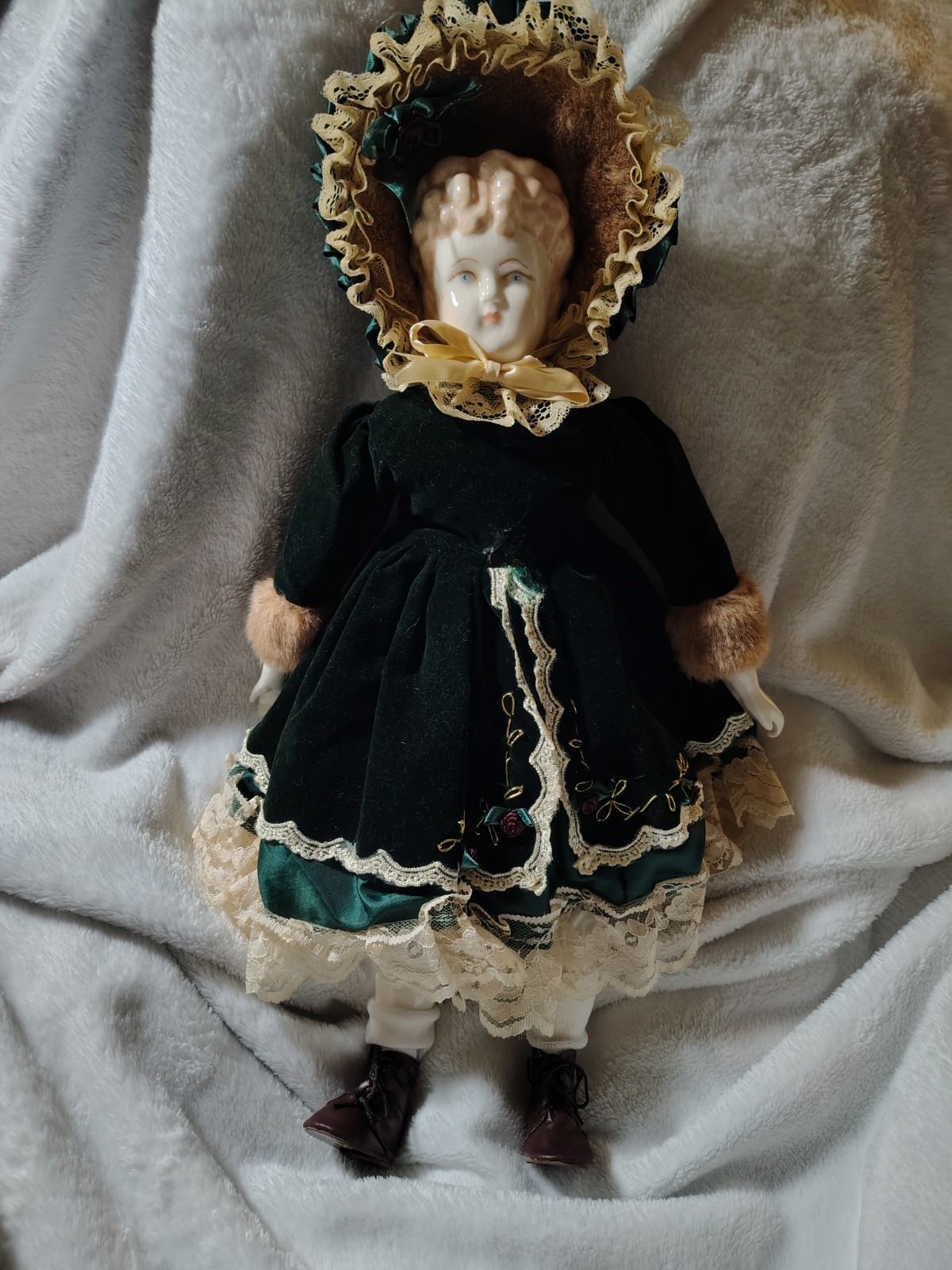 Lovely Vintage German 19-inch Flat Top China Head Doll with Blue Eyes