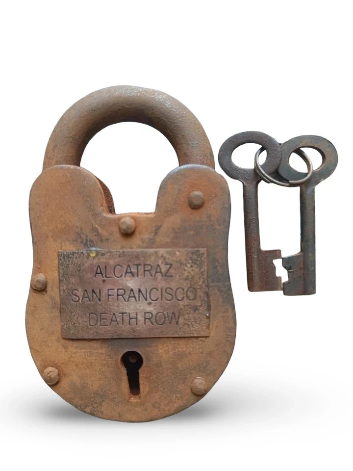 Rustic Padlock Alcatraz San Francisco Death Row Lock with Keys Functional Lock