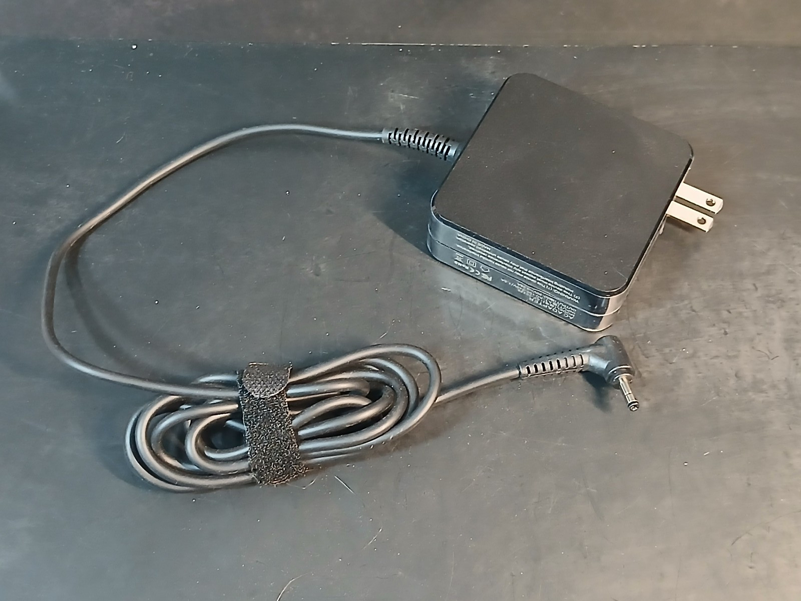 20V 3.25A AC Power Adapter Charger SF-20325 100-240V Laptop/Monitor Power Supply