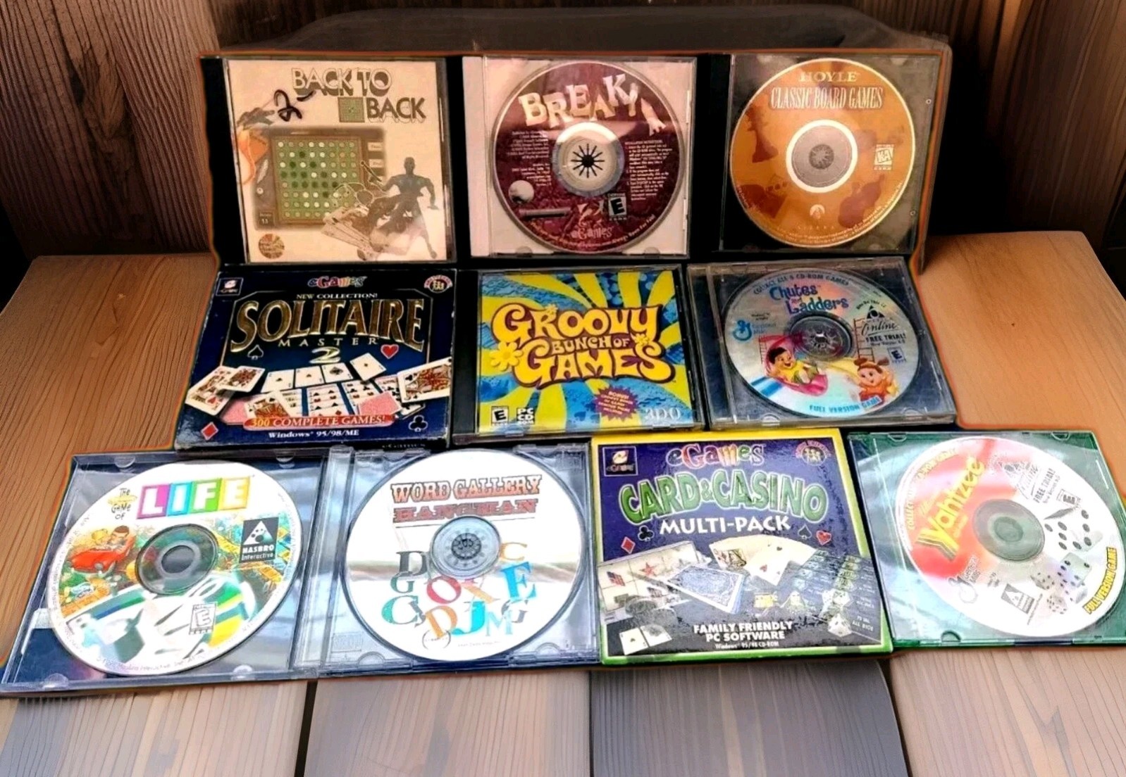 PC Game Lot of 10 - Solitaire / Life /Yahtzee / Hangman (Card And Board Games)