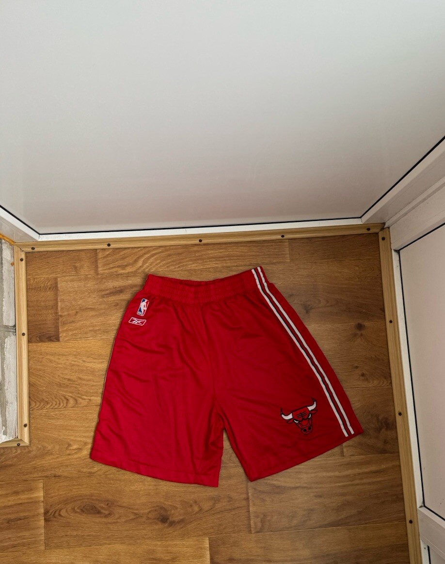 Reebok Mens Size M Medium Chicago Bulls Authentic Basketball Short  Shorts