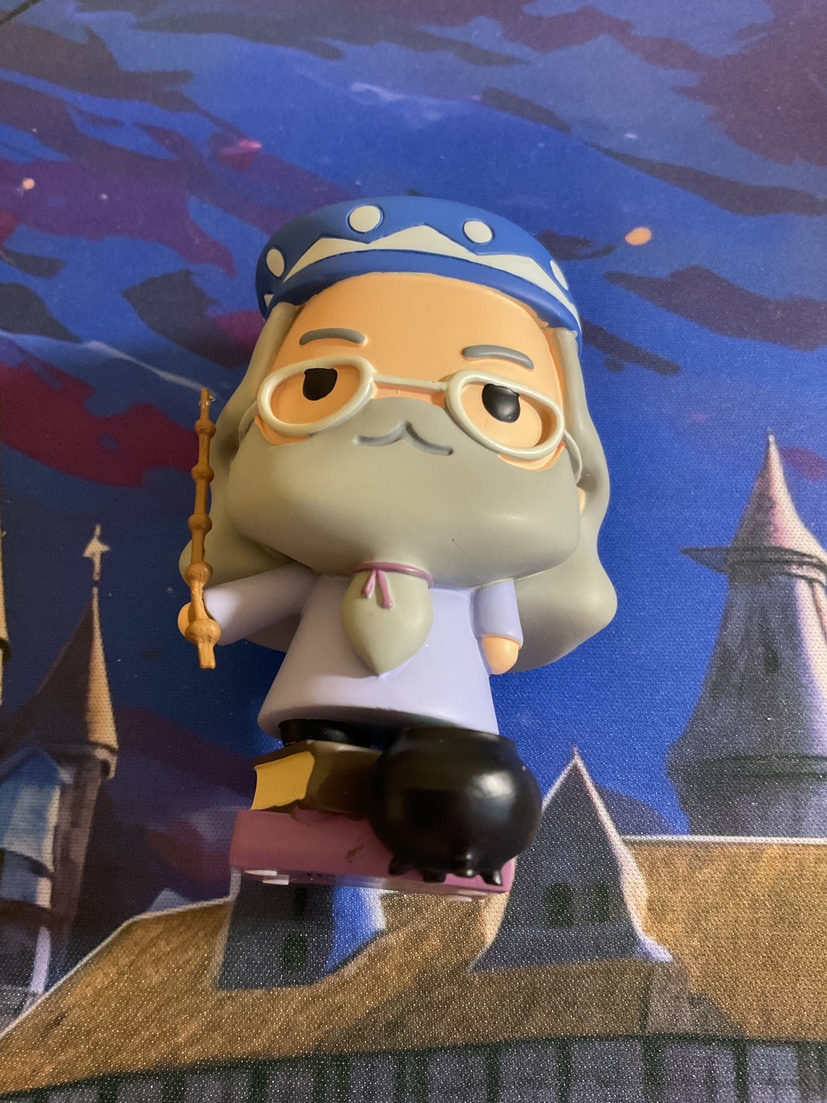 Wizarding World of Harry Potter dumbledore Style Statue