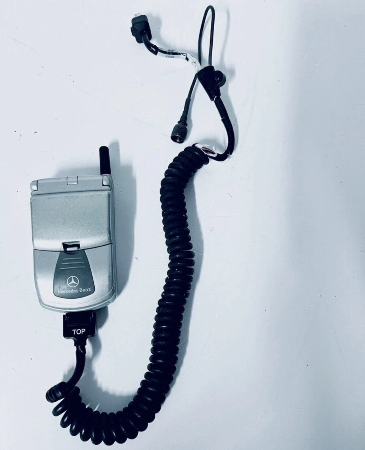 MOTOROLA STARTAC TIMEPORT FLIP PHONE MERCEDES BENZ SPRINT CELLULAR