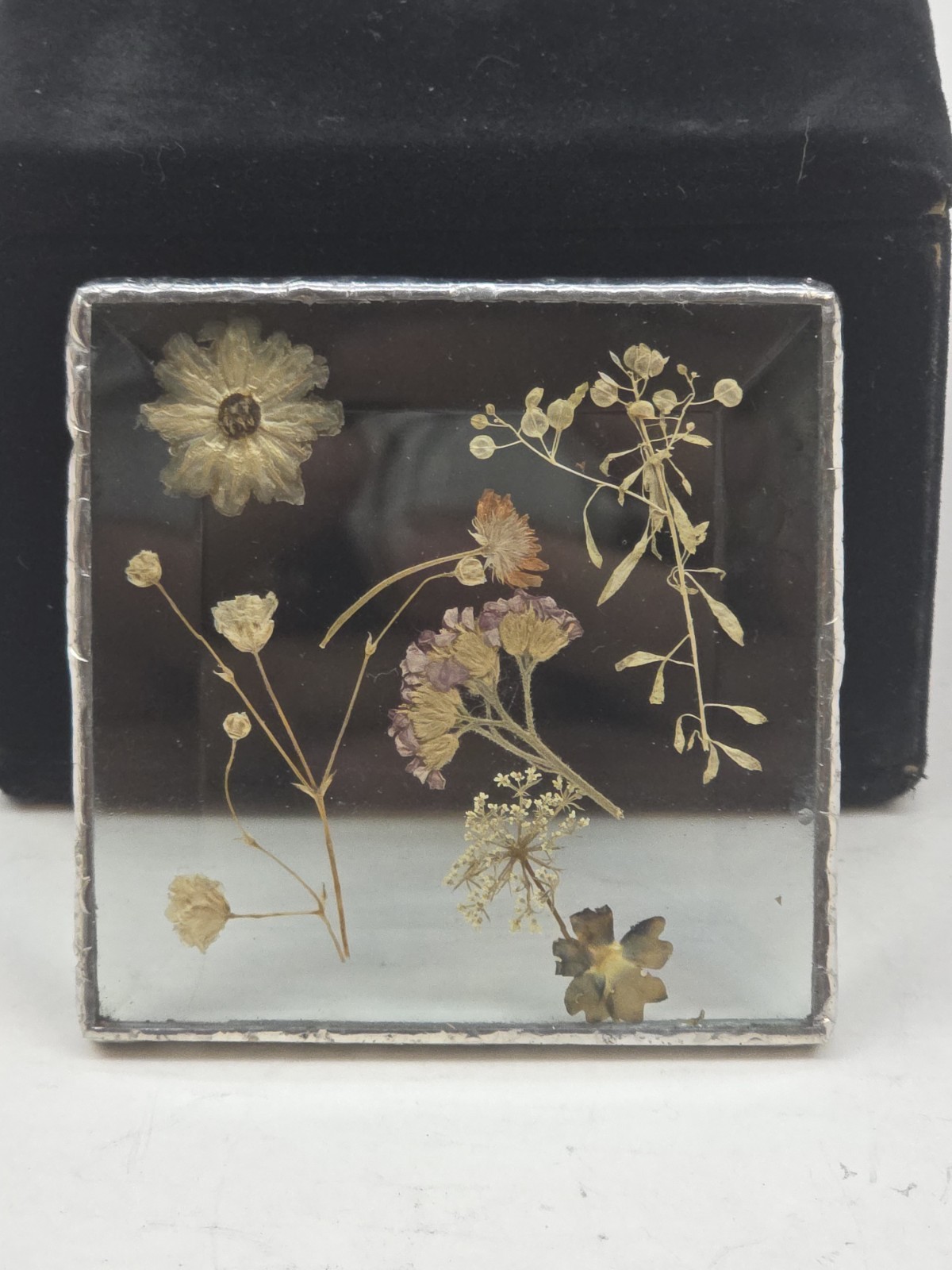 Vintage Pressed Dried Flowers In Beveled Glass And Leaded Frame. 3x3 Sun Catcher