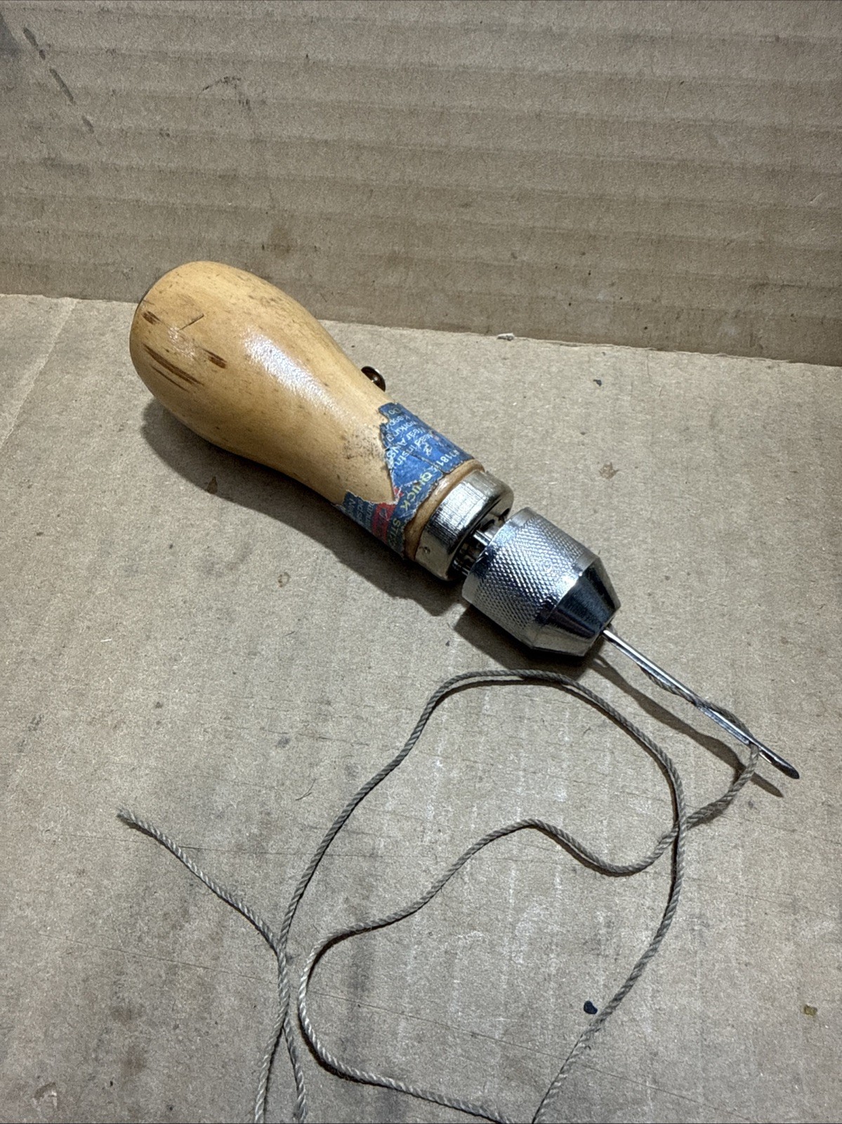 Quick Stitch Sewing Awl Model 91812 Leather Hand Sewing + Thread & 3 Needles