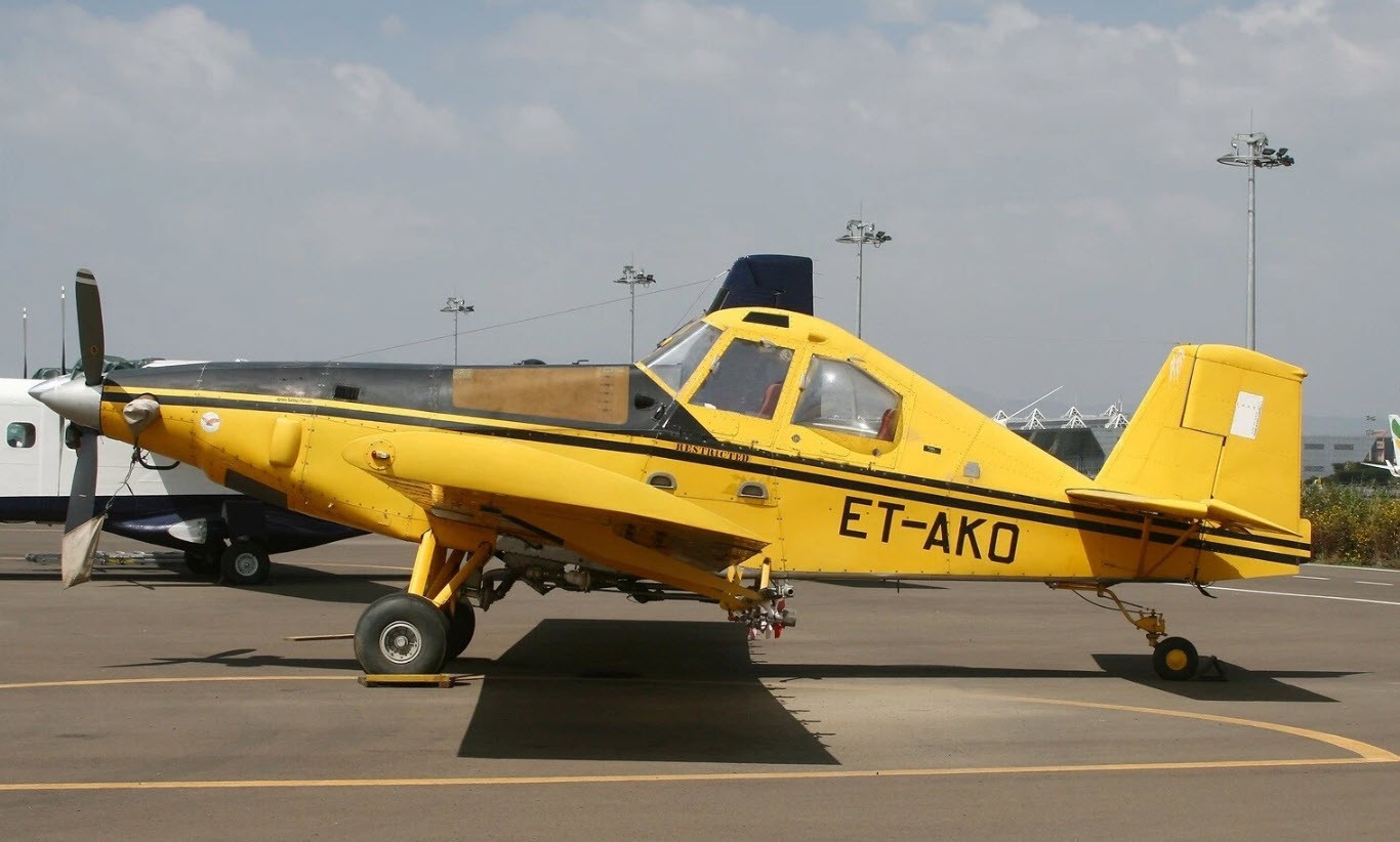 Ayres S2R-T Thrush Mahogany Desktop Wood Airplane New Model Small Scale 1/48