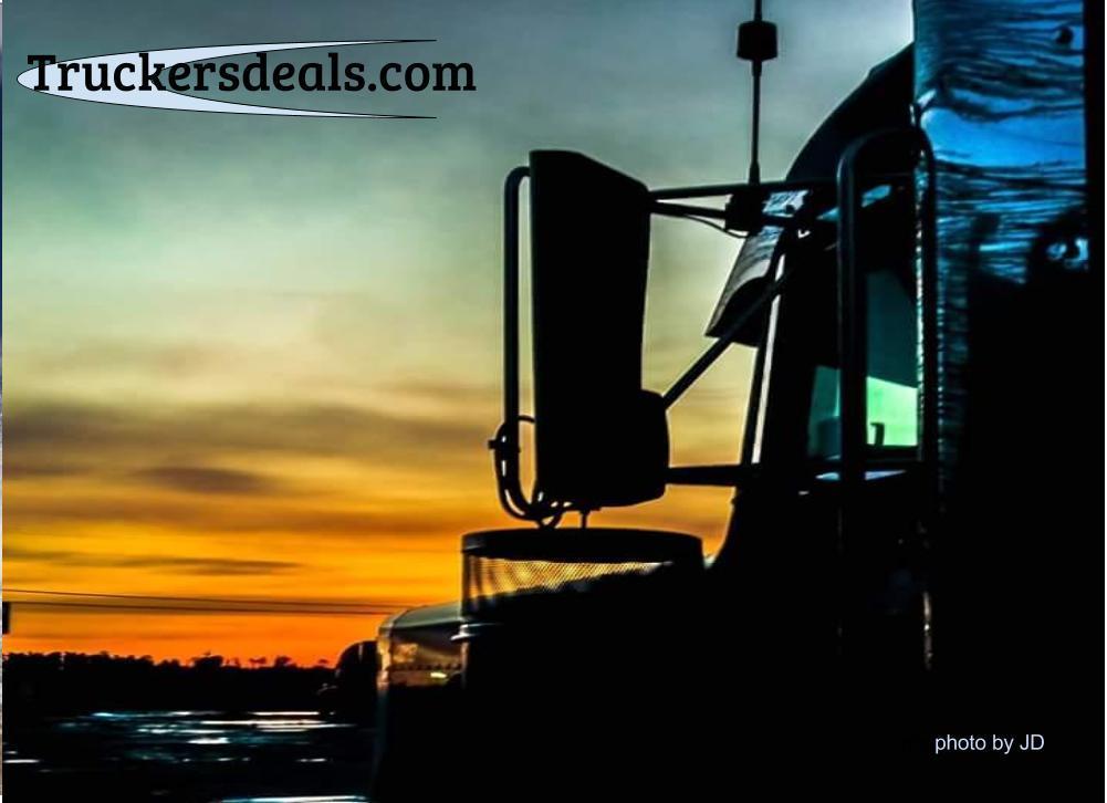 Professional Custom Graphic Design Brand Logo & Banner Facebook Twitter Google +