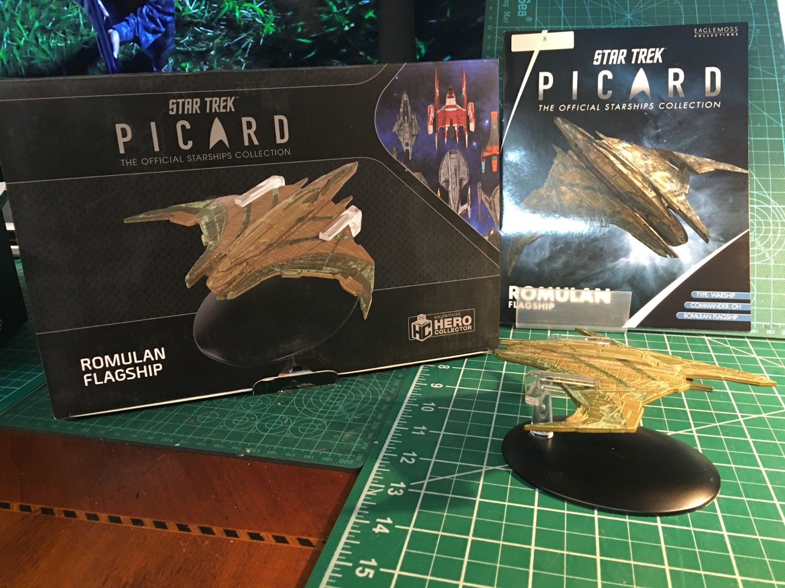 Eaglemoss Star Trek Picard #8 "Romulan Flagship" with box and magazine