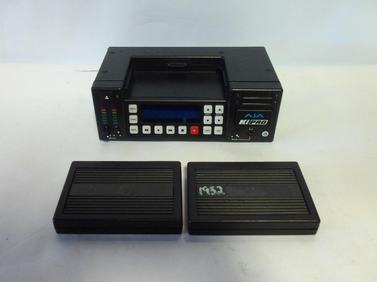 AJA Ki Pro-RO Portable Recorder w/ 2x KISTOR500USB-R0 Drive