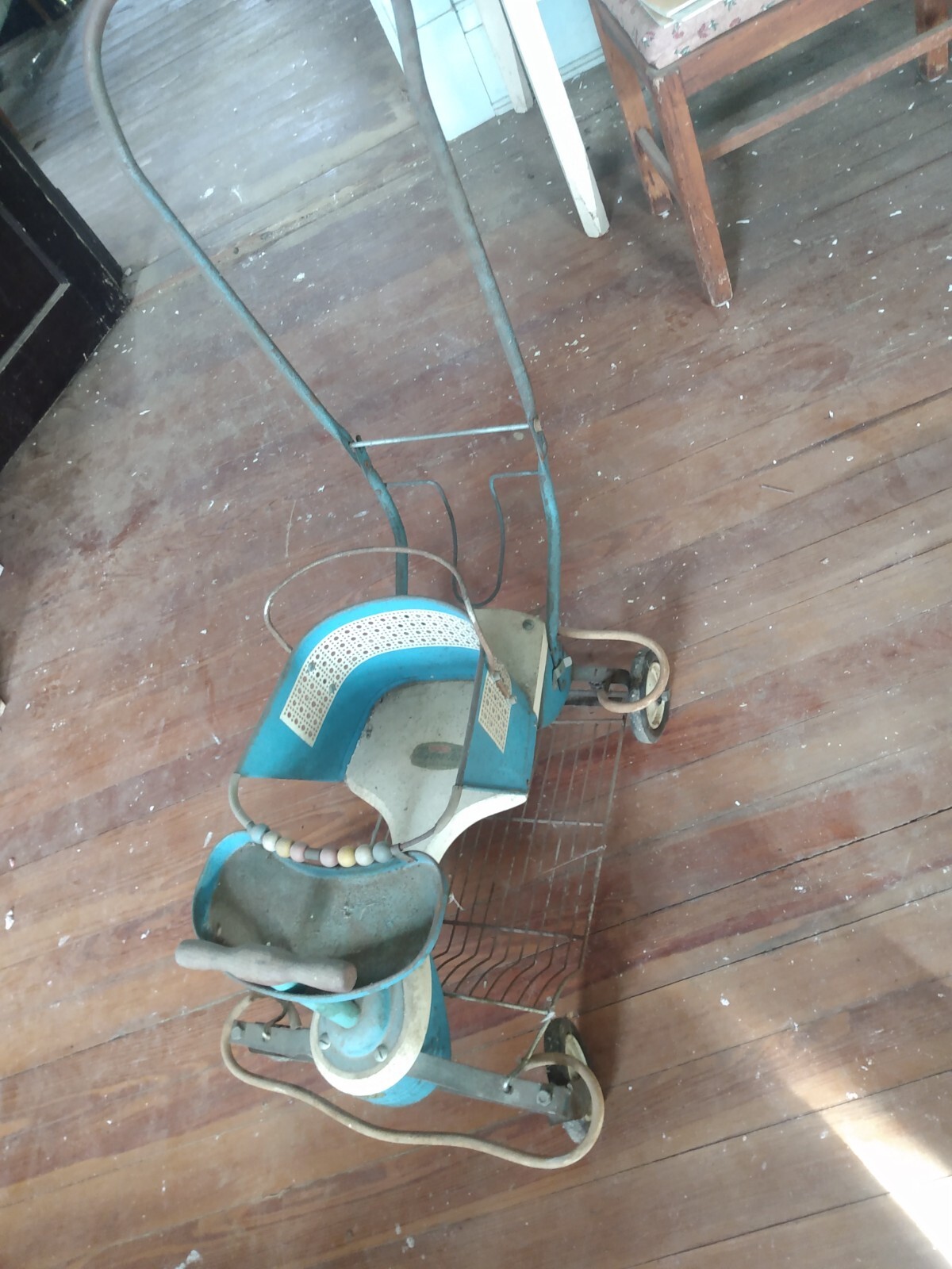 vintage Taylor tot stroller atique