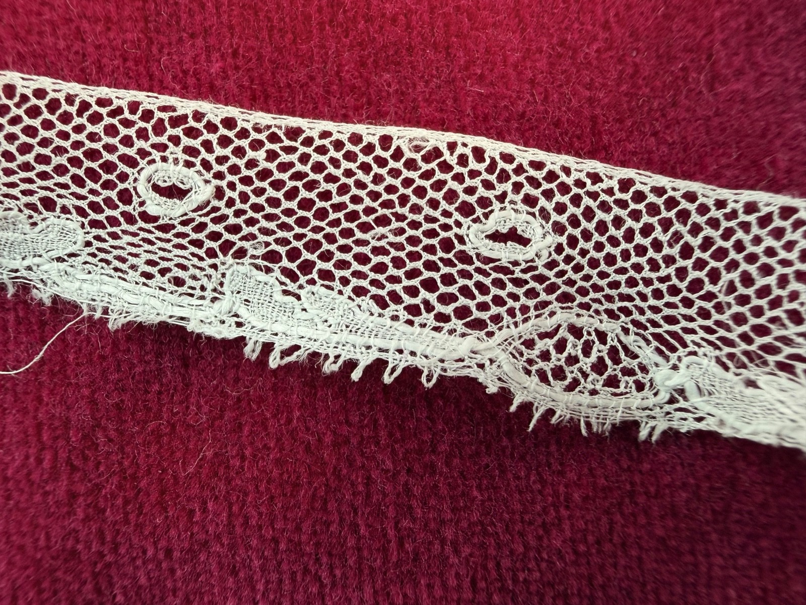 Rare handmade Mechlin bobbin lace tiny doll size edging 19th C.