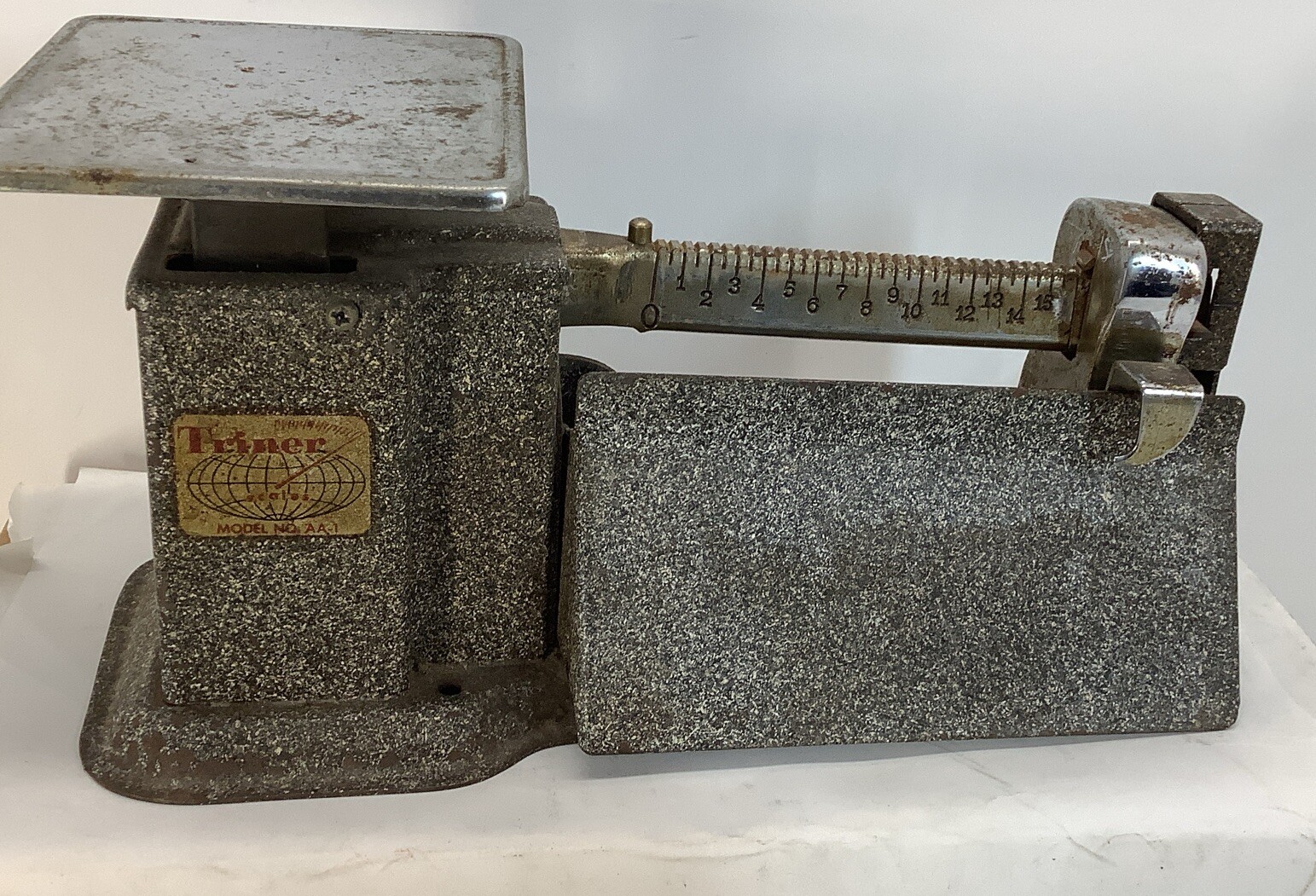 Vintage Triner 16 ounce Postal Scale Grey Speckled Model no. AA-1