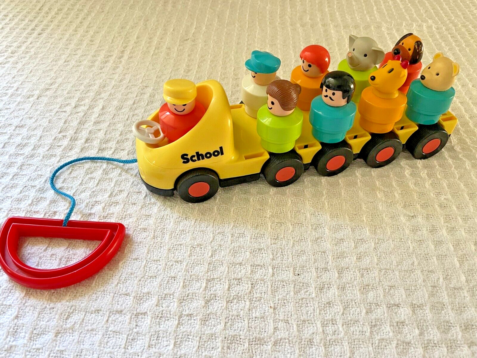 Battat Spinning Bus Pull Along Toy Vintage 9 Spinning Figures With Ramp